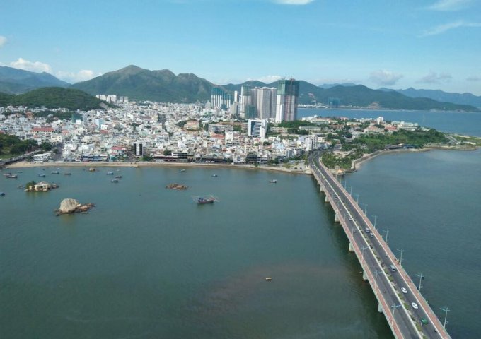 Bán gấp căn 14 view sông + giếng trời chênh 400 triệu Mường Thanh 04 Trần Phú - Nha Trang