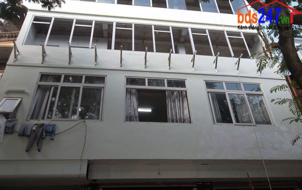 Cho thuê nhà tại ngã tư Vạn Phúc + Vạn Bảo, Liễu Giai, Ba Đình, Hà Nội