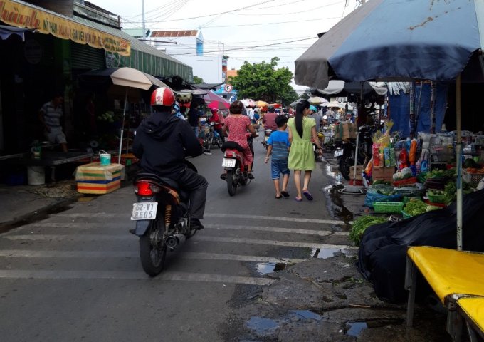 Bán nhà mặt tiền chợ Ấp Chiến Lược, Bình Tân