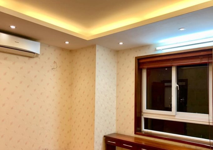 Cần bán căn Góc 116m2, 3 phòng ngủ full nội thất tại chung cư Vinaconex 7 Đại Từ, Hoàng Mai