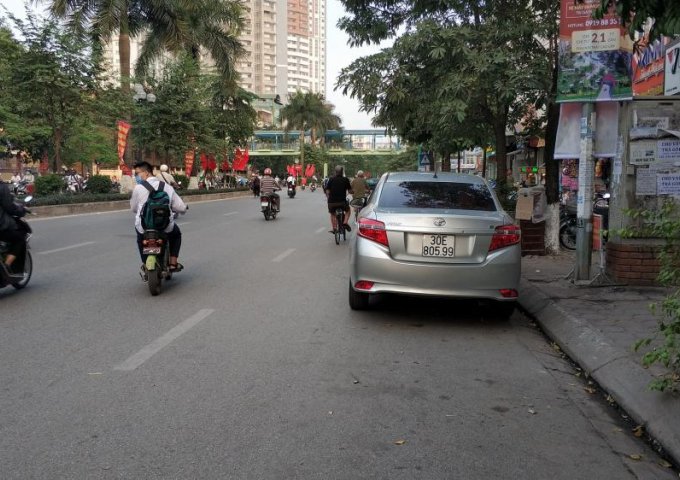 Nhà mặt phố Tân Mai, quận Hoàng Mai, vỉa hè, kinh doanh khủng, gần hồ Đền Lừ, chỉ 8.9 tỷ