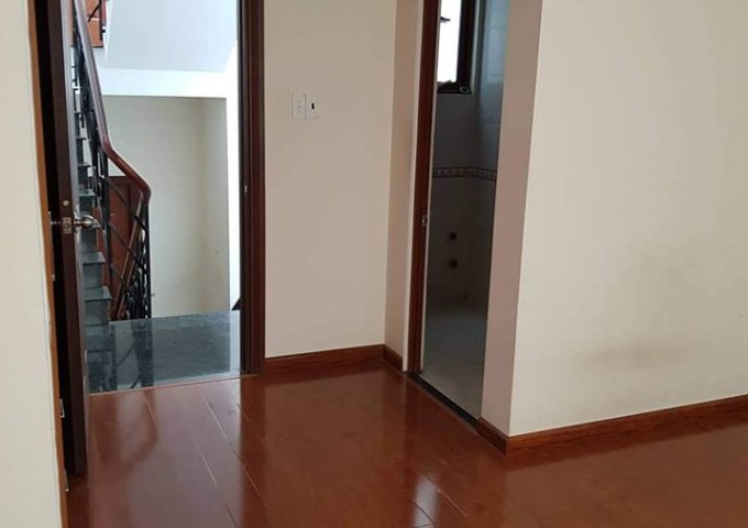 Cho thuê nhà mặt tiền 244 Trần Hưng Đạo, Quận 1