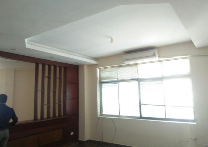 Cho thuê căn hộ chung cư Số 90 Ngụy Như Kon Tum, S= 120 m2, giá 11.5 triệu/tháng, LH 0985.411.988
