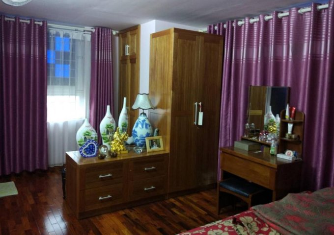 Bán căn hộ full nội thất đẹp ở 197 Trần Phú, 132m2, 3 PN, giá chỉ 2,45 tỷ, LH: 0967427454