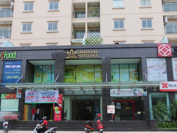 Chỉ 2.2 tỷ/2pn Tại Dự Án 174 Lạc Long Quân, Vào Ở Luôn, Full Nội Thất, LH Xem Nhà									