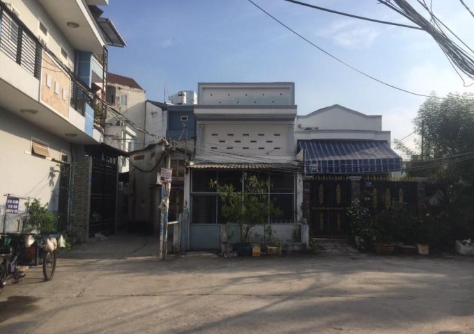 Nhà 1 trệt 1 lầu đường 49, phường Bình Thuận, Q7. Giá 6.4 tỷ 