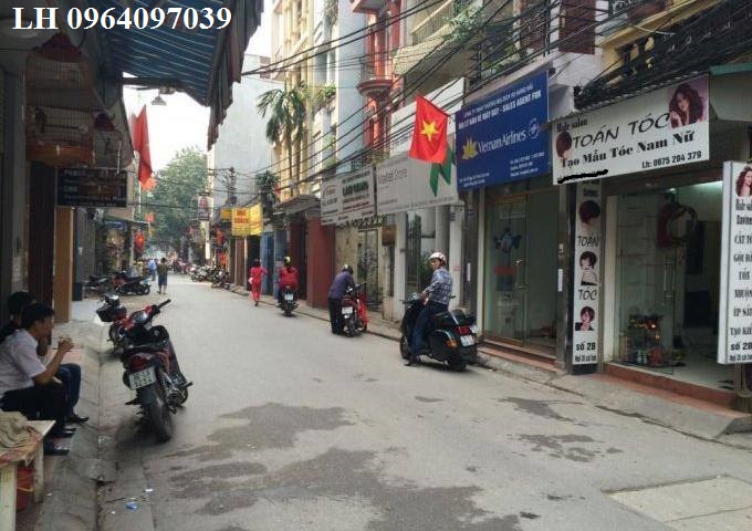 Bán nhà mặt phố Khương Thượng, đang cho thuê 30 triệu/tháng. Giá 7.5tỷ