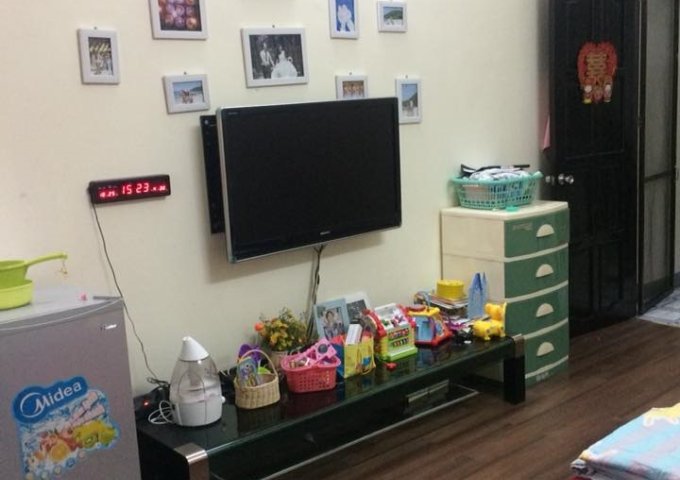 Bán nhà mặt phố Khương Thượng, đang cho thuê 30 triệu/tháng. Giá 7.5tỷ