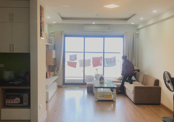 Bán gấp căn hộ CC tại HUD3 Linh Đàm, 2 phòng ngủ 65m2 sổ đỏ chính chủ. Giá 1.75 tỷ bao tên