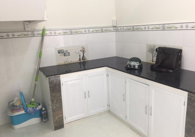 Bán nhà hẻm 243 Hoàng Diệu, P8, Q4, DT: 3,4x10m, giá: 3,75 tỷ