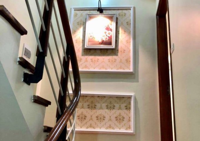 Cần bán nhà số 3A ngõ 275 Đội Cấn, Ba Đình, Hà Nội.