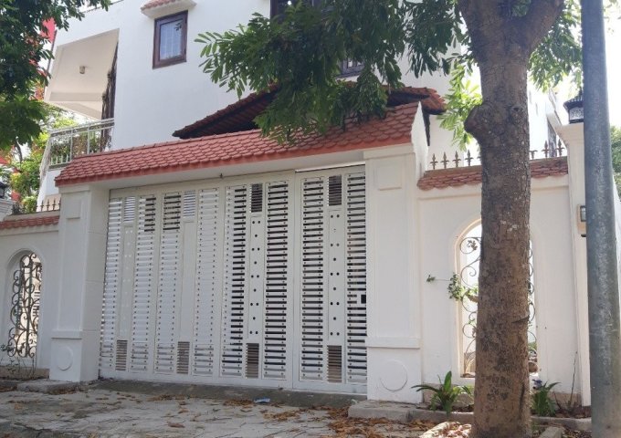 Cần bán biệt thự góc 2 mặt tiền khu 13C Bình Chánh