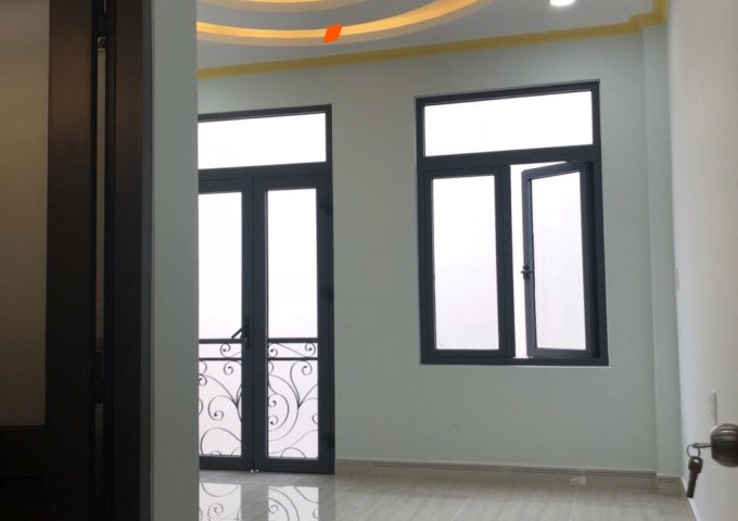 Cho thuê nhà đẹp 4x16m, 2 lầu, ST, Lê Quang Định, giá 20tr/th