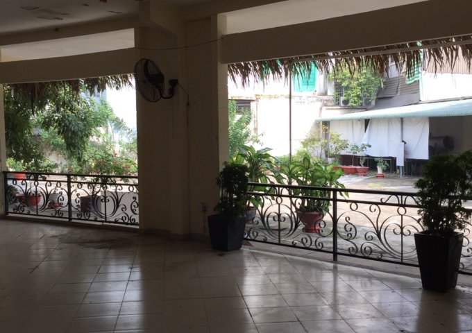 Bán nhà hàng Đồng Quê, diện tích 1,800m2, tại đường Hậu Giang, Quận 6