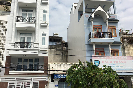 Chính chủ cần tiền đầu tư bán gấp nhà mặt tiền đường 40m, số 161 Phạm Huy Thông, P. 6