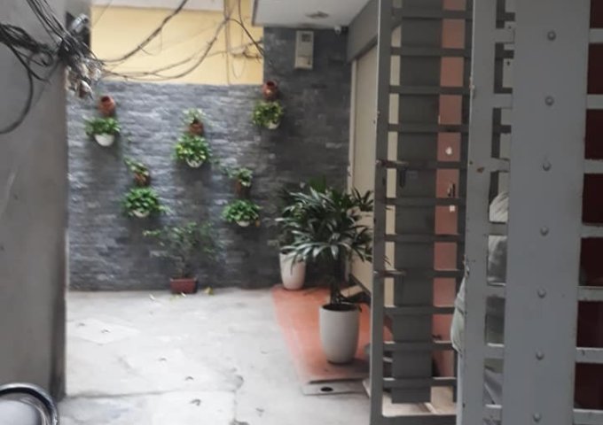 Bán Nhà mới ngõ 42 Giang Văn Minh rất đẹp. 55m x 5 tầng MT 4,5m Giá có 5 tỷ. nhanh tay