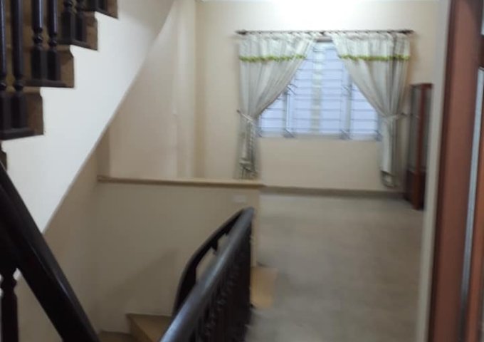 Bán Nhà mới ngõ 42 Giang Văn Minh rất đẹp. 55m x 5 tầng MT 4,5m Giá có 5 tỷ. nhanh tay