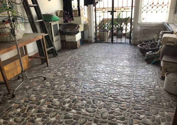 Bán nhà ngõ 61 Thái Thịnh, diện tích 35m2, 5 tầng, nhà đẹp ở ngay, LH 0972 414 215