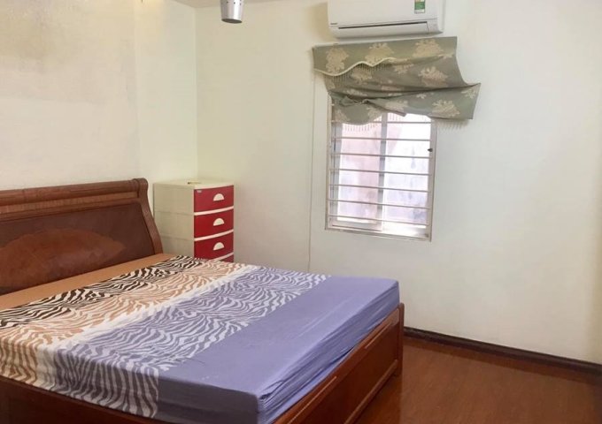 Bán nhà 40m2, 5 tầng trong khu Chợ Nhà Xanh Cầu giấy, kinh doanh vô đối, hơn 7 tỉ.