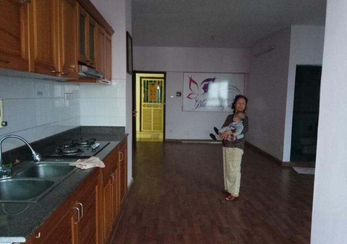 Cho thuê căn hộ chung cư 17T10 Nguyễn Thị Định, 3PN, đồ cơ bản, 10,5 triệu/tháng