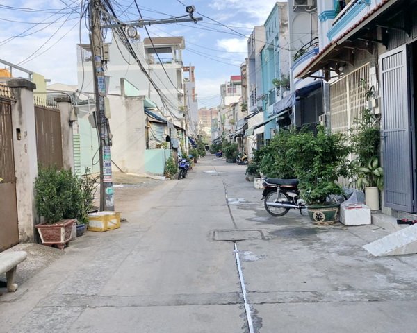Bán nhà hẻm xe hơi 63 Trương Phước Phan, quận Bình Tân