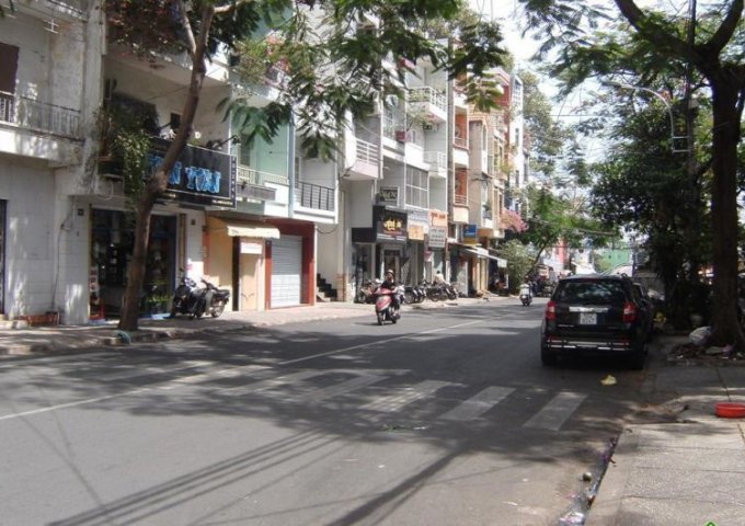 Bán nhà mặt tiền Nguyễn Văn Giai, Quận 1, 18x50m. Giá rẻ 150 tỷ