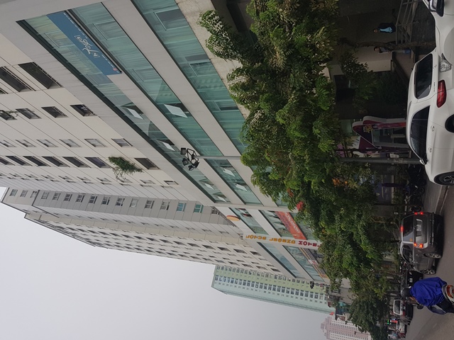 Bán căn hộ tầng 8, tòa A, chung cư 197 Trần Phú, diện tích 89m2, full nội thất, sổ chính chủ