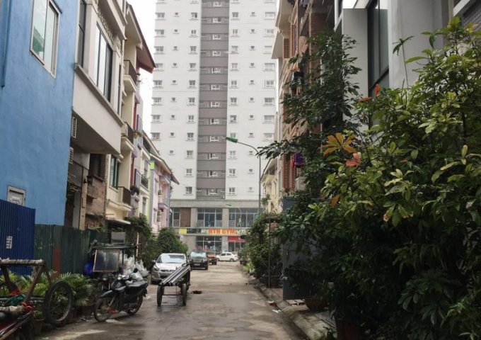 Bán gấp LK chung cư viện Bỏng, gần Phùng Hưng, 70m2, 4 tầng, trước nhà để chục cái ô tô, 5,8 tỷ