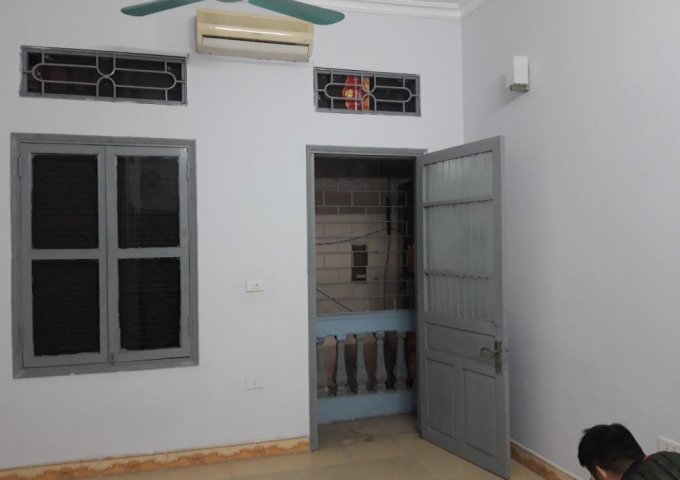 Cho thuê gấp nhà 3,5 tầng ngõ 46 Đoàn Trần Nghiệp, giá rẻ, 0914739966