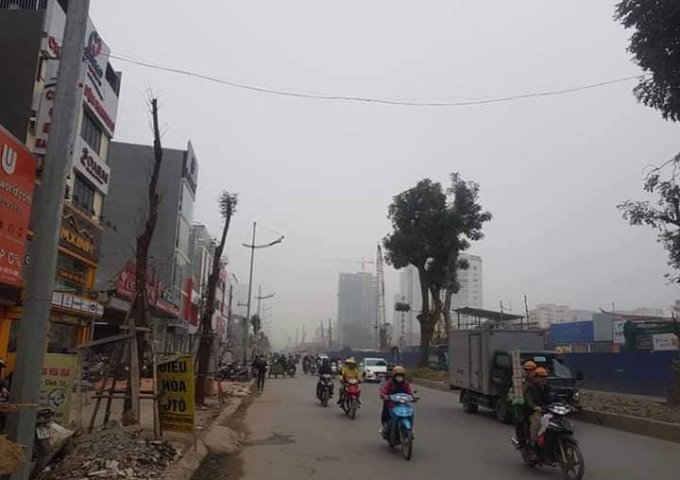 Bán đất mặt phố ở Phạm Văn Đồng, Cầu Giấy, DT 70m2, MT 4.1m, giá 18.5 tỷ (LH: 0982489445)