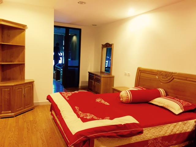 Cho thuê căn hộ 3 phòng ngủ, 116m2, full nội thất tại chung cư Văn Phú Victoria
