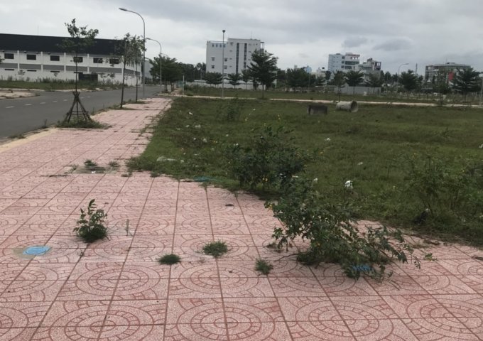 Cần bán lô góc 2 mặt tiền đường D5 và N4, khu dân cư Idico, P6, TP Tân An, Long An