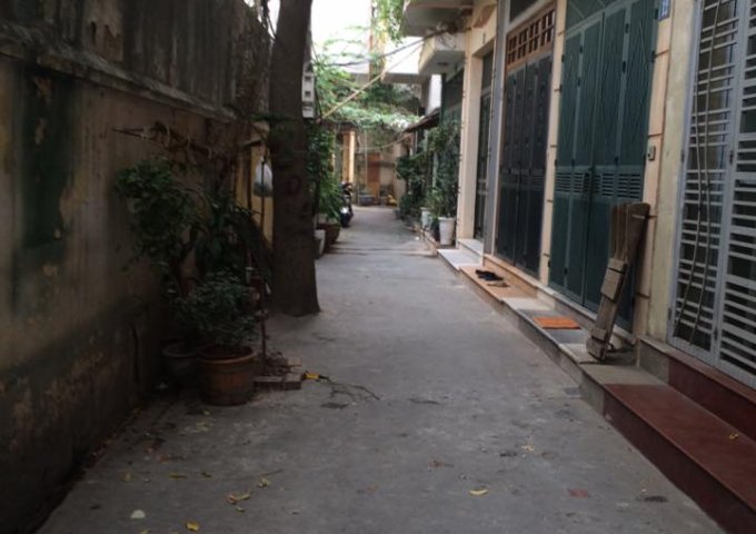 Bán nhà mặt ngõ 218 Đường Láng, KD, DT 42m2, 5T, giá 4,5 tỷ, 0987888354