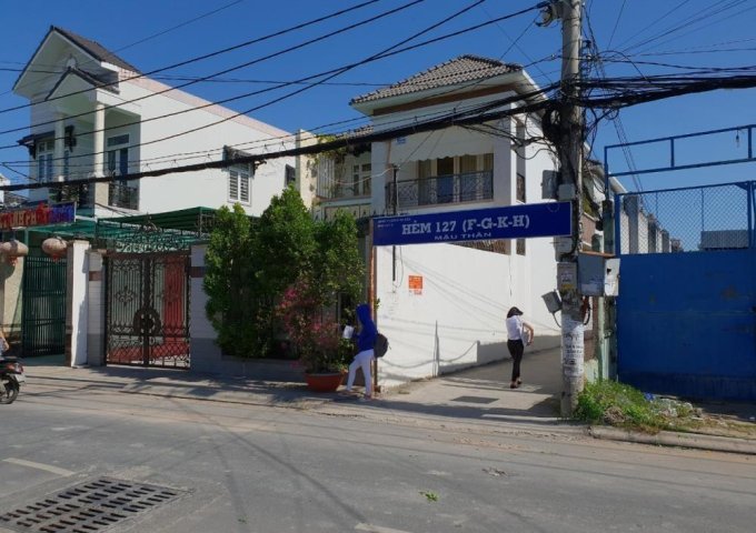 Bán nhà hẻm 127 đường Mậu Thân nối dài xe ô tô đậu trong nhà, giá dưới 3 tỷ