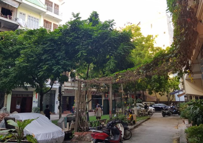 Bán nhà 4 tầng, 2 mặt thoáng, khu phân lô, Nguyễn Cơ Thạch, Hàm Nghi, Hà Nội