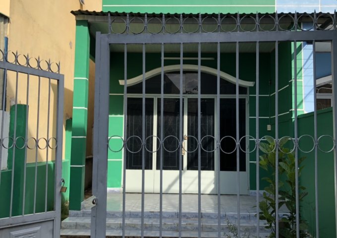 Cần bán nhà hẻm đường Nguyễn Duy Trinh, Quận 9