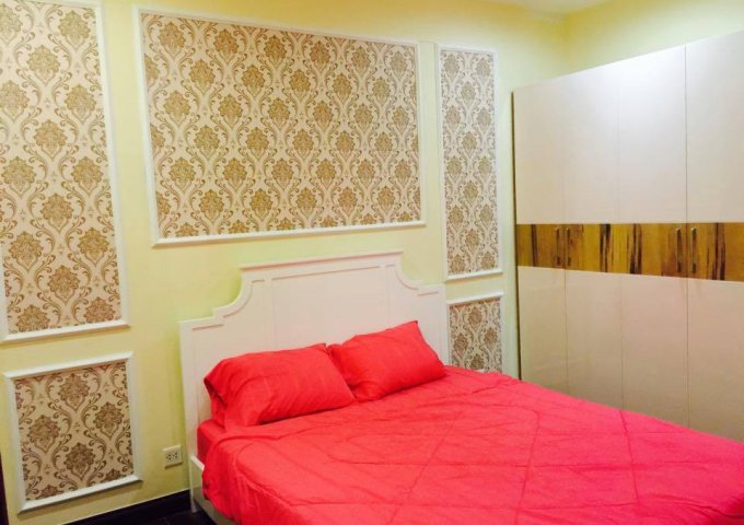 Cho thuê căn hộ Royal City 72 Nguyễn Trãi, 2 ngủ sáng- 115m2, style TÂN CỔ ĐIỂN- trầm ấm 