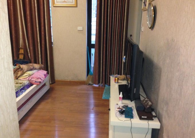 Cho thuê căn hộ chung cư Golden Land, số 275 Nguyễn Trãi rộng 95m2, 2 phòng ngủ, giá 10tr/tháng. Call 0987.475.938. 