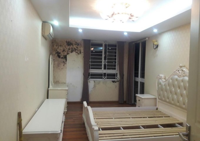 Cho thuê căn hộ chung cư Sông Hồng Park View số 165 Thái Hà rộng 120m2, 3 PN, giá 10tr/th