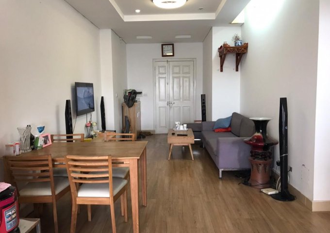 CC cần bán CHCC CT2 C2 VOV Mễ Trì, 61m2, 2 PN, 1 WC, căn 2MT nên sáng sủa, giá 1,6 tỷ(TL)