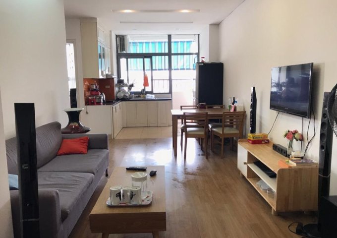 CC cần bán CHCC CT2 C2 VOV Mễ Trì, 61m2, 2 PN, 1 WC, căn 2MT nên sáng sủa, giá 1,6 tỷ(TL)