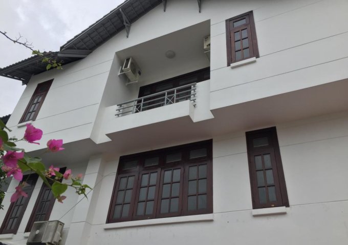 Cho thuê villa đường Thân Văn Nhiếp, An Phú, Quận 2, diện tích 400m2, giá 250tr/tháng