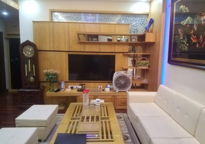 0378.182.667 Cho thuê căn hộ M3 - M4 - M5 - 91 Nguyễn Chí Thanh 160 m2 - 3 phòng ngủ đầy đủ nội thất đẹp - sang trọng, giá 16 triệu/tháng.
