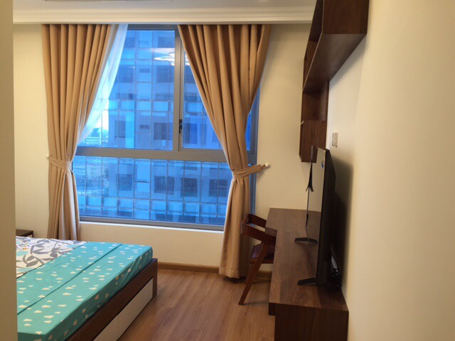 Cho thuê căn hộ chung cư Golden Land, số 275 Nguyễn Trãi rộng 90m2, 2 phòng ngủ, giá 10tr/tháng. Call 0987.475.938. 