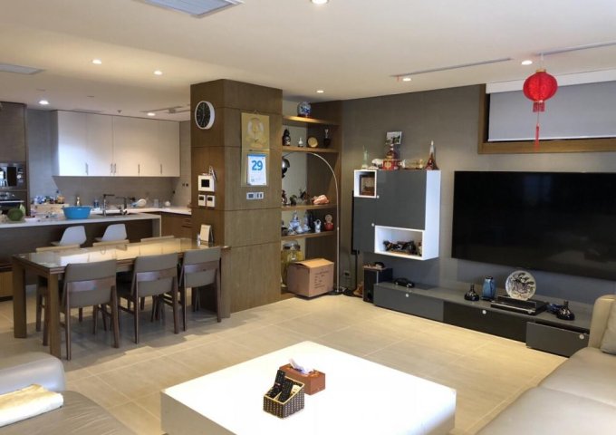 Cho thuê căn hộ chung cư tòa nhà 183 Nguyễn Lương Bằng diện tích 70m2, 2 PN, giá 10tr/th