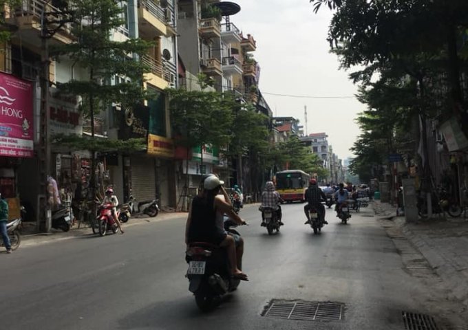Bán nhà mặt phố tại đường Khâm Thiên, Đống Đa, Hà Nội diện tích 70m2, giá 19.8 tỷ