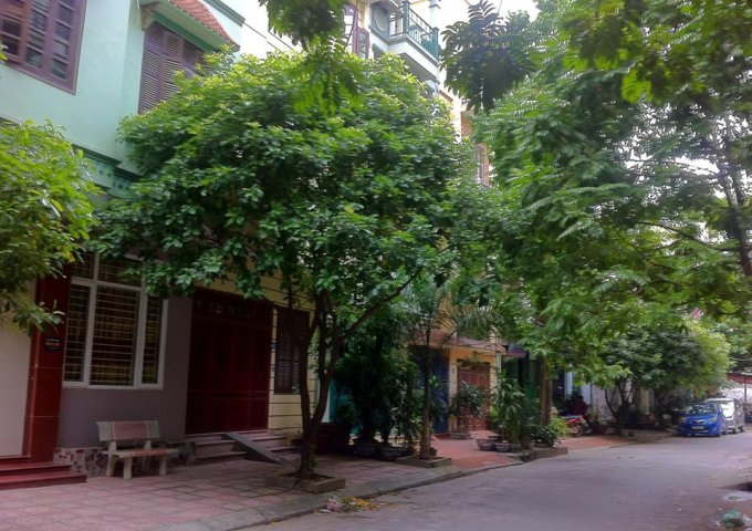 bán nhà 5 tầng ở khu 45 căn hộ , phường Vĩnh Phúc , Q .Ba Đình ,HN