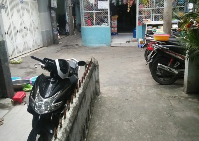 Bán nhà 3 mặt tiền kinh doanh 48/17 Trường Sa, 3,7 x 9m, 1 lầu