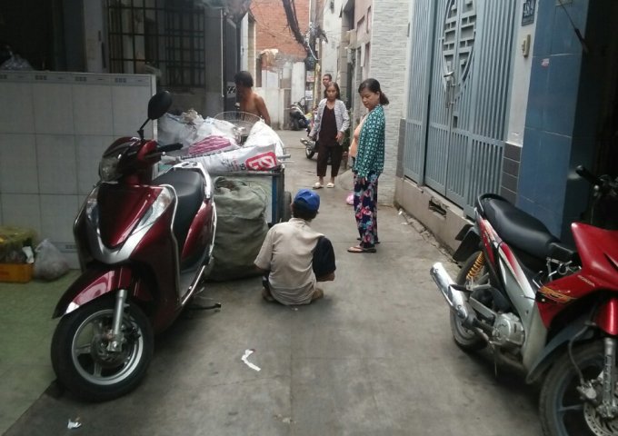 Bán nhà 3 mặt tiền kinh doanh 48/17 Trường Sa, 3,7 x 9m, 1 lầu