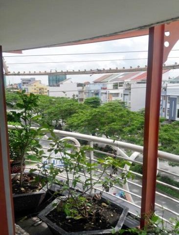 Cần bán nhanh căn nhà phố mặt tiền đường đôi 30m Hoàng Quốc Việt, 6x22m có thang máy